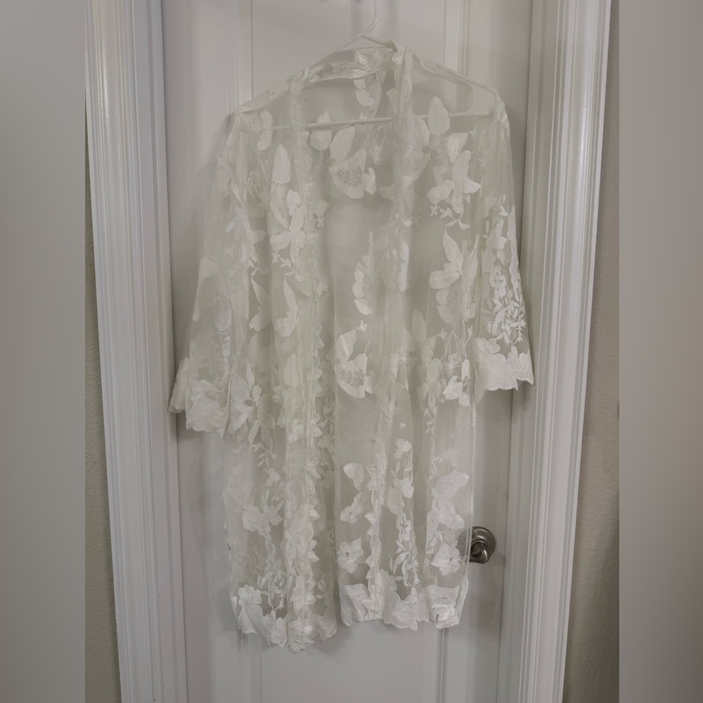 Floral Lace Robe